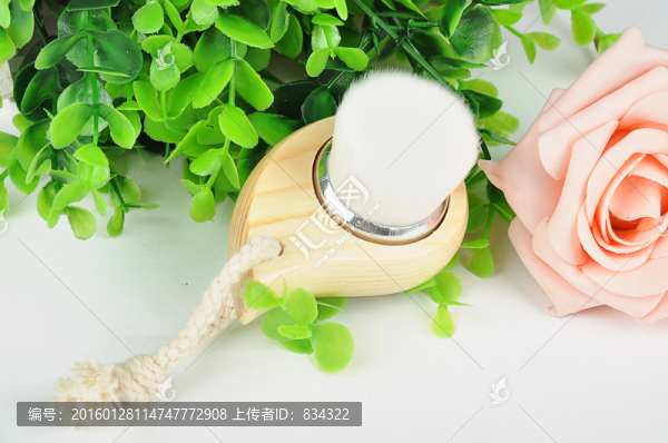 逗號刷潔面刷,木質(zhì)洗臉神器