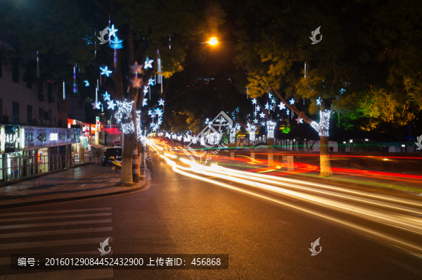馬路夜景燈光