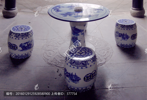 瓷器