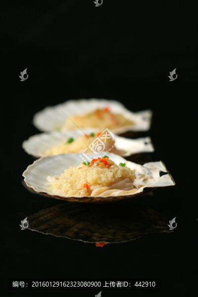 蒜蓉粉絲蒸扇貝