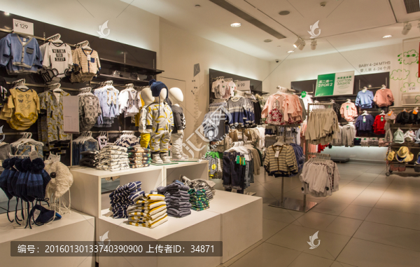 品牌童裝店內(nèi)景