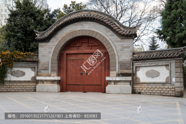 古建筑大門