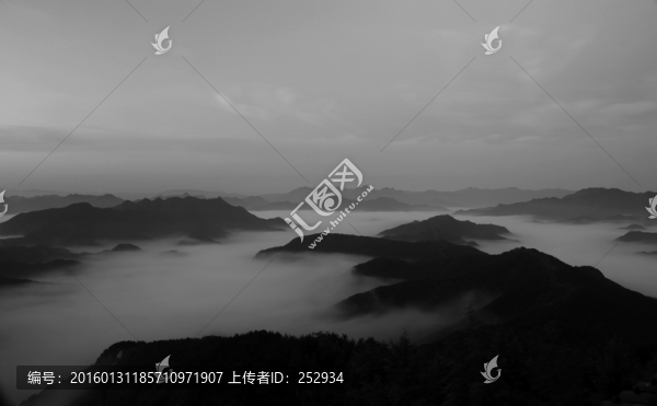 水墨云海
