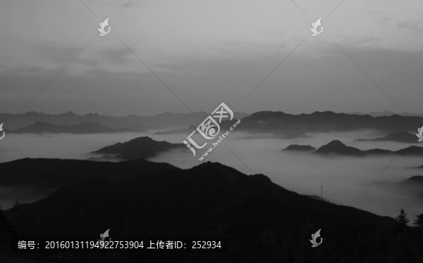 水墨云海