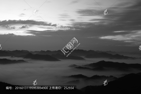 水墨云海