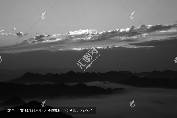 水墨云海