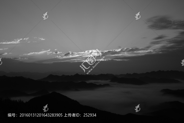 水墨云海