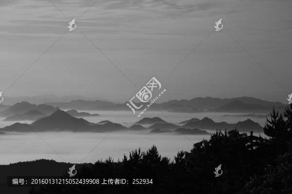云海水墨圖