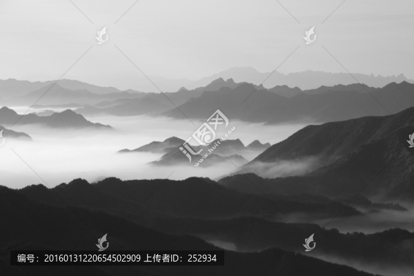 云海水墨圖