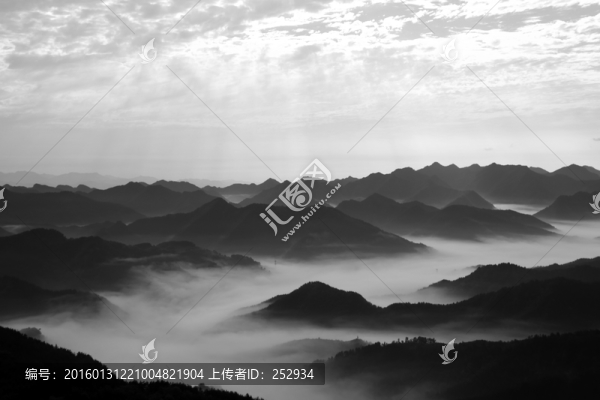 云海水墨圖