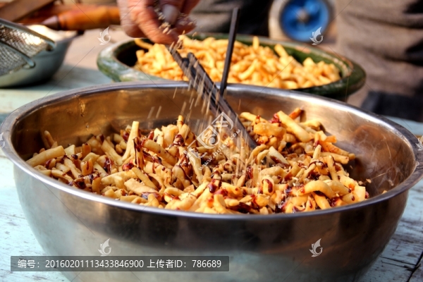 小零食之澆糖漿撒芝麻
