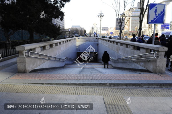 行人通道