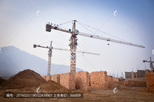 建筑工地吊車