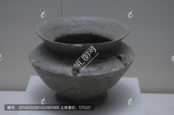 遠古陶罐