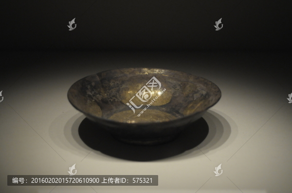 鎏金花鳥(niǎo)紋銀碗