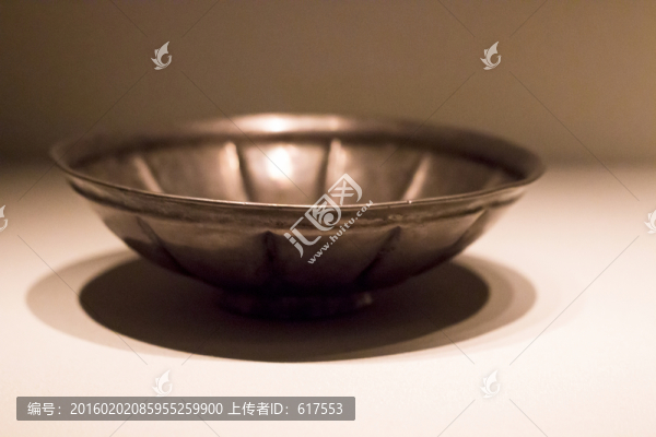 鹿紋銀碗