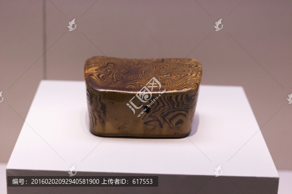 唐絞胎瓷枕