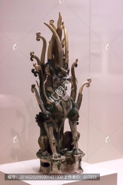 唐三彩鎮(zhèn)墓獸