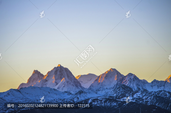貢嘎山,Minya,Konk