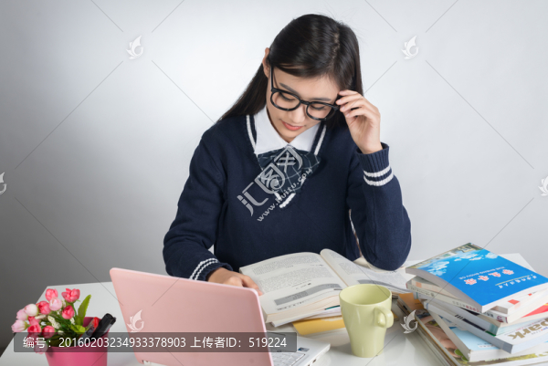 女學(xué)生