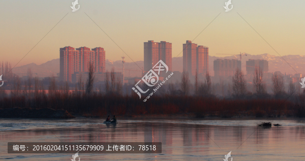 伊犁河