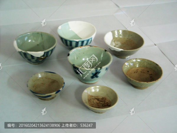 泰安作坊考古出土的各式酒杯