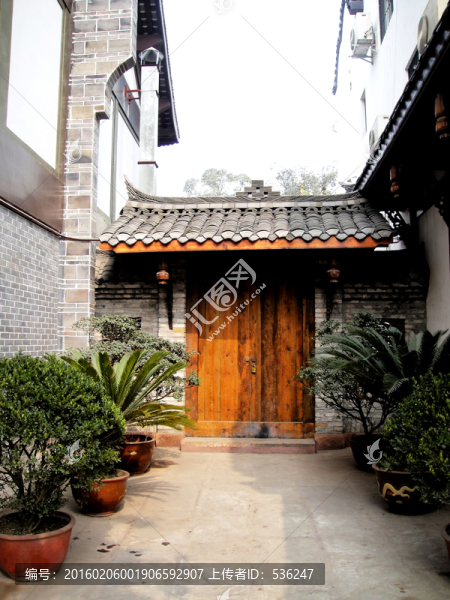 中式園林正門(mén)