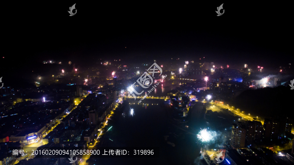 航拍雅安除夕夜的焰火全景