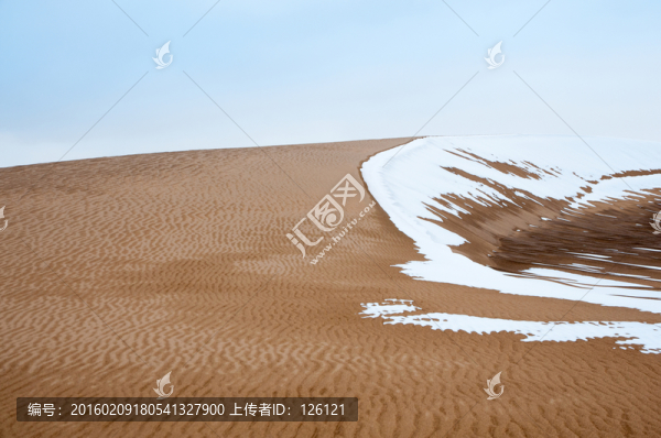 沙漠雪景