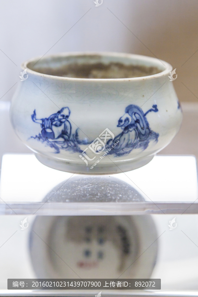 崇禎款青花羅漢紋爐,明,崇禎