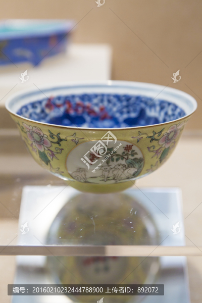 青花粉彩三洋開泰紋碗,清,光緒