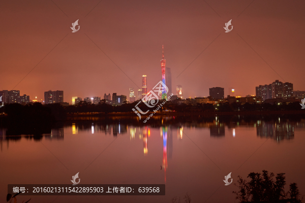廣州塔小蠻腰倒映海珠湖