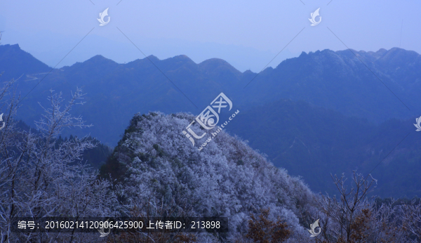 大山冬雪景