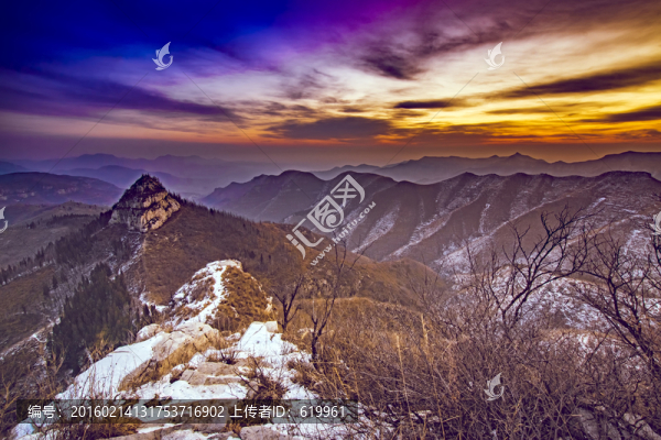 山區(qū)冬晨