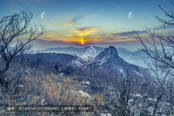 山區(qū)冬晨