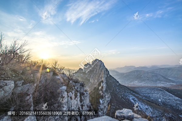 山區(qū)冬晨