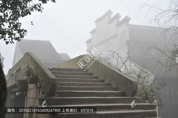 霧漫南潯古鎮(zhèn)