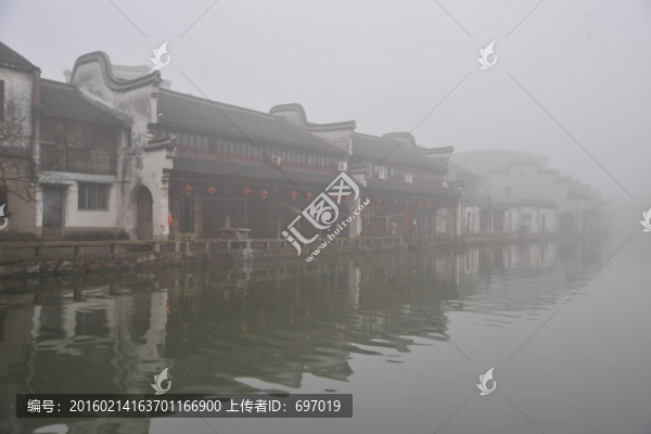 霧漫南潯古鎮(zhèn)
