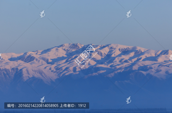雪山晨曦