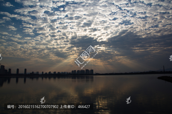 耶穌光,湖邊城市,水面