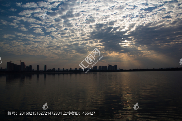 耶穌光,湖邊城市,水面