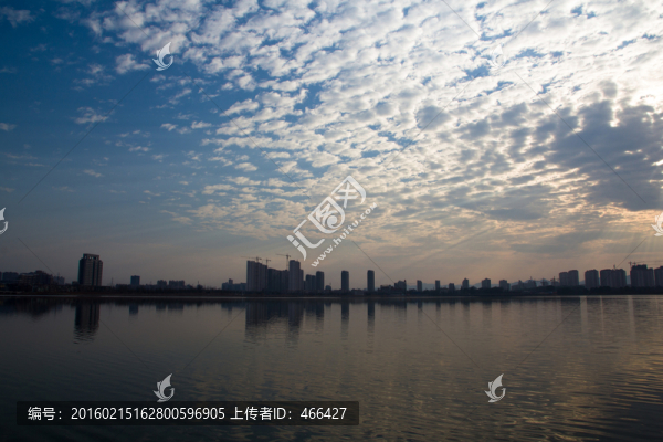 耶穌光,湖邊城市,水面
