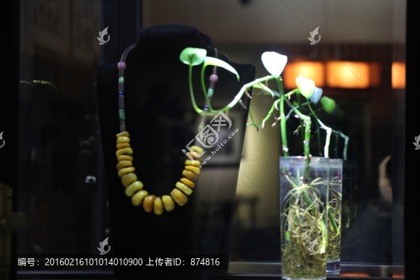 蜜蠟吊墜