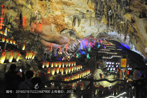 清遠(yuǎn)連州地下河,酒窖