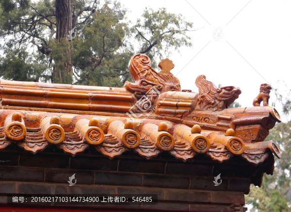 房脊瓦當(dāng)