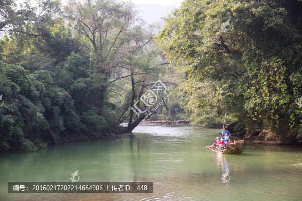 武夷山竹筏漂流,九曲溪漂流