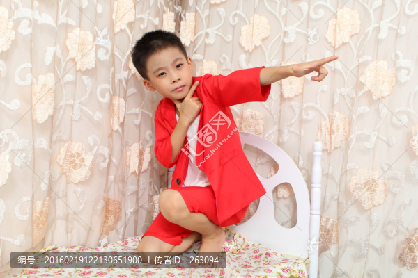 小男孩