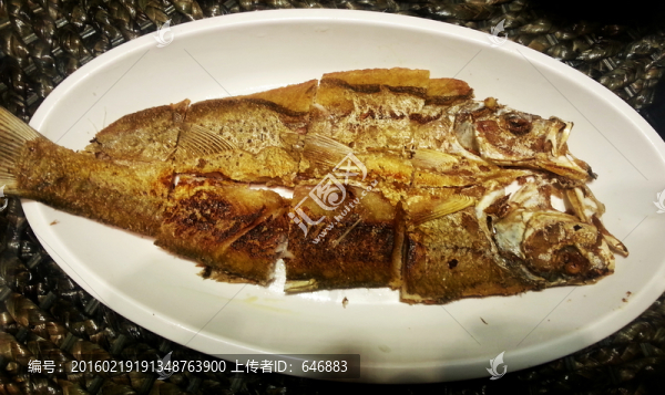 香煎翹嘴魚(yú)