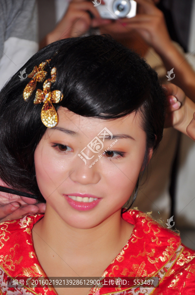 美女化妝