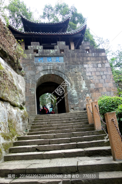 釣魚城,護(hù)國門
